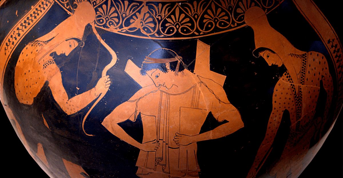 Hoplite warrior putting his armor on, surrounded by two Scythian warriors depicted on an Attic red-figure belly-amphora, ca. 510 - 500 BCE. Source: Wikimedia Commons